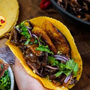 INSANE VEGAN JERK TACOS ???? you have fi try it