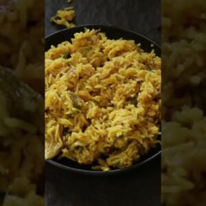 Have you ever eaten or cooked a biryani? Try my recipe! #shorts #biryani #recipe