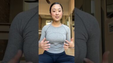 Mid back pain? Extend and open up the mid back with Kayla's new mobility routine!