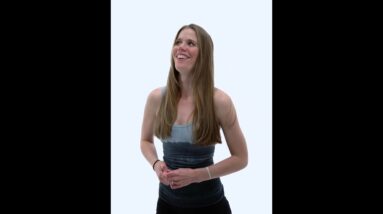 Bloopers from today's workout release from Kelli! 😂