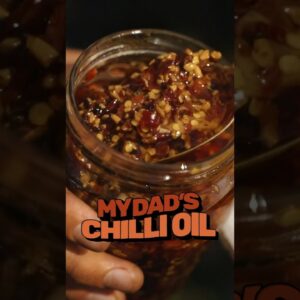 How To Make Chilli Oil Crunchy 🌶️ courtesy of my dad big Doug #cooking #shorts #recipe