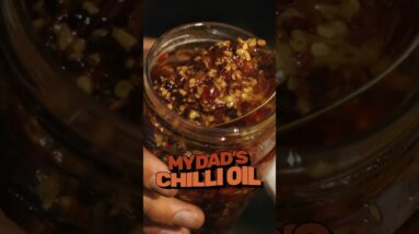 How To Make Chilli Oil Crunchy 🌶️ courtesy of my dad big Doug #cooking #shorts #recipe