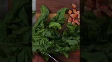Chicken Sausage & Spinach Ricotta Frittata #cooking #foodie #chickenrecipe #eggs #spinach #ricotta