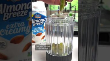 Tomatillo Avocado Crema Recipe #cooking #foodie #avocado #avocadorecipe #avocadorecipes