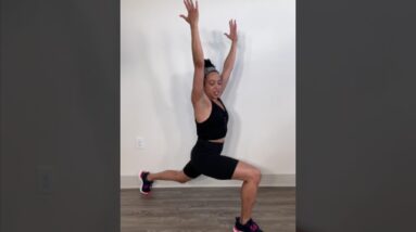How to get into a crescent lunge: two options! Workout link in description #stretching