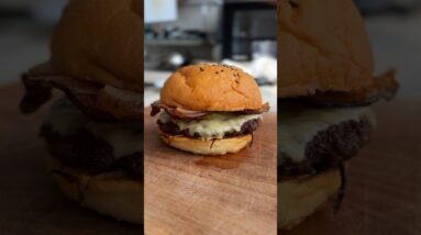 Oklahoma Smash Burger 🍔 inspired by the Bud & Burgers: Burger War at Lollapalooza India 🇮🇳