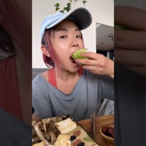 Laziest Korean Way to Eat a TON of Veggies 🥬 #shorts