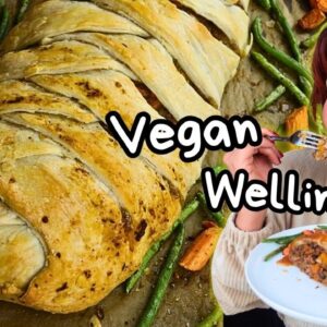 BEST VEGAN CHRISTMAS CENTREPIECE?! Vegan Lentil Wellington Recipe