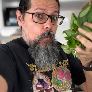 Let’s cook KETO again! Pork with Roselle Leaves 🍃
