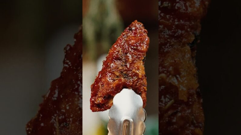 Would you eat this CHICKEN from a TREE?! The most unbelievable mushroom #shorts 🤯