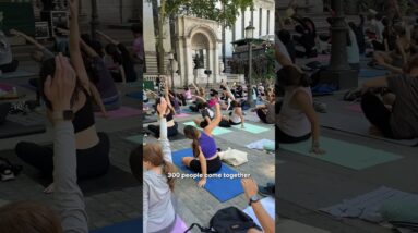Taking an Outdoor Yoga Class With 300 People in NYC