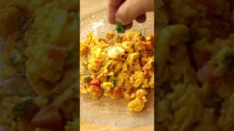 Try this Indian version of scrambled eggs called Anda Bhurji #shorts