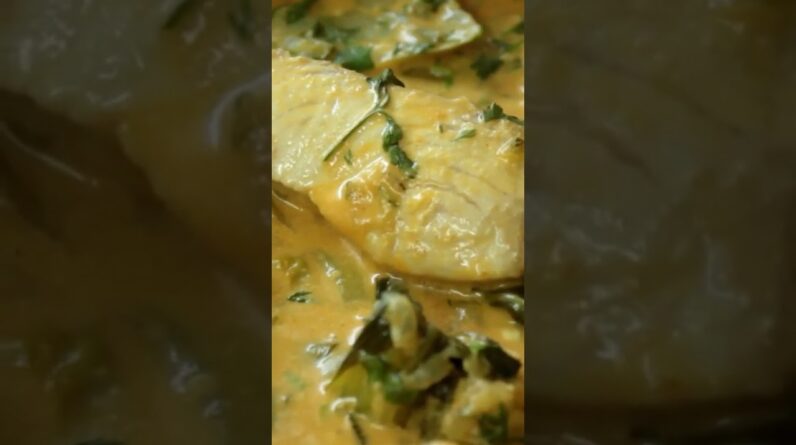 Yellow Thai 🇹🇭 curry 🍛 with fish 🐟 #shorts