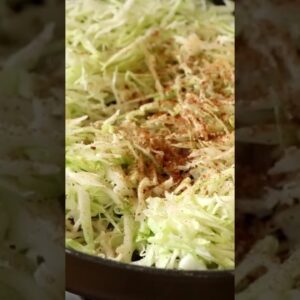 Cheesy Keto Bacon 🥓 Slaw #shorts