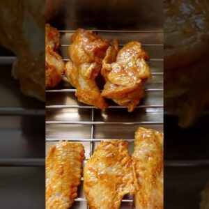 You have NEVER eaten a chicken wing like this! Chicken Saagwala Wings!