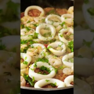 Try this Keto Paella recipe it’s awesome! #ketorecipe #ketodiet #paella