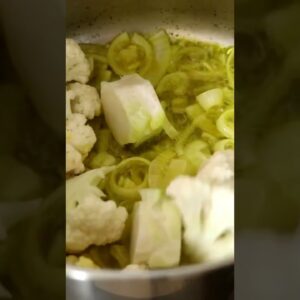 Winter is coming, time for some CAULIFLOWER soup