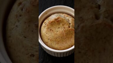 5 Ingredient Keto cheesy biscuit