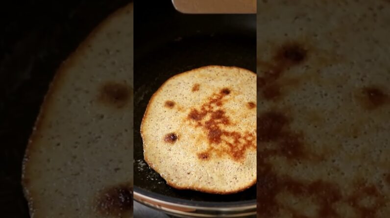 Say AYE if you love KETO CHOCOLATE CHIP PANCAKES!!