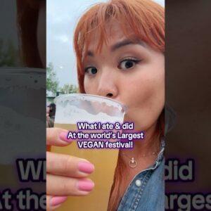 What I ate at the World’s Largest VEGAN FESTIVAL! #shorts