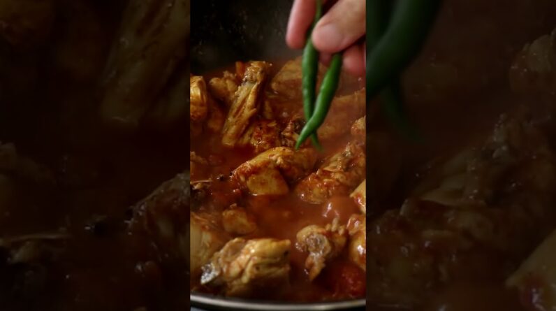 You MUST TRY this Pakistani Chicken Karahi