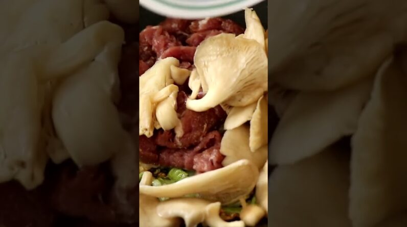 Do you like Thai food?  Try this Keto friendly Thai style fried rice