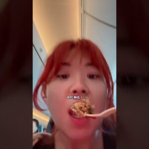 What I ate on a 10 hour flight to KOREA 🇰🇷 #shorts