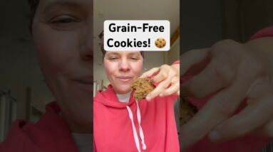 Cassava Flour Chocolate Chip Cookies (Paleo-Friendly) #grainfree #paleodiet #glutenfreerecipes